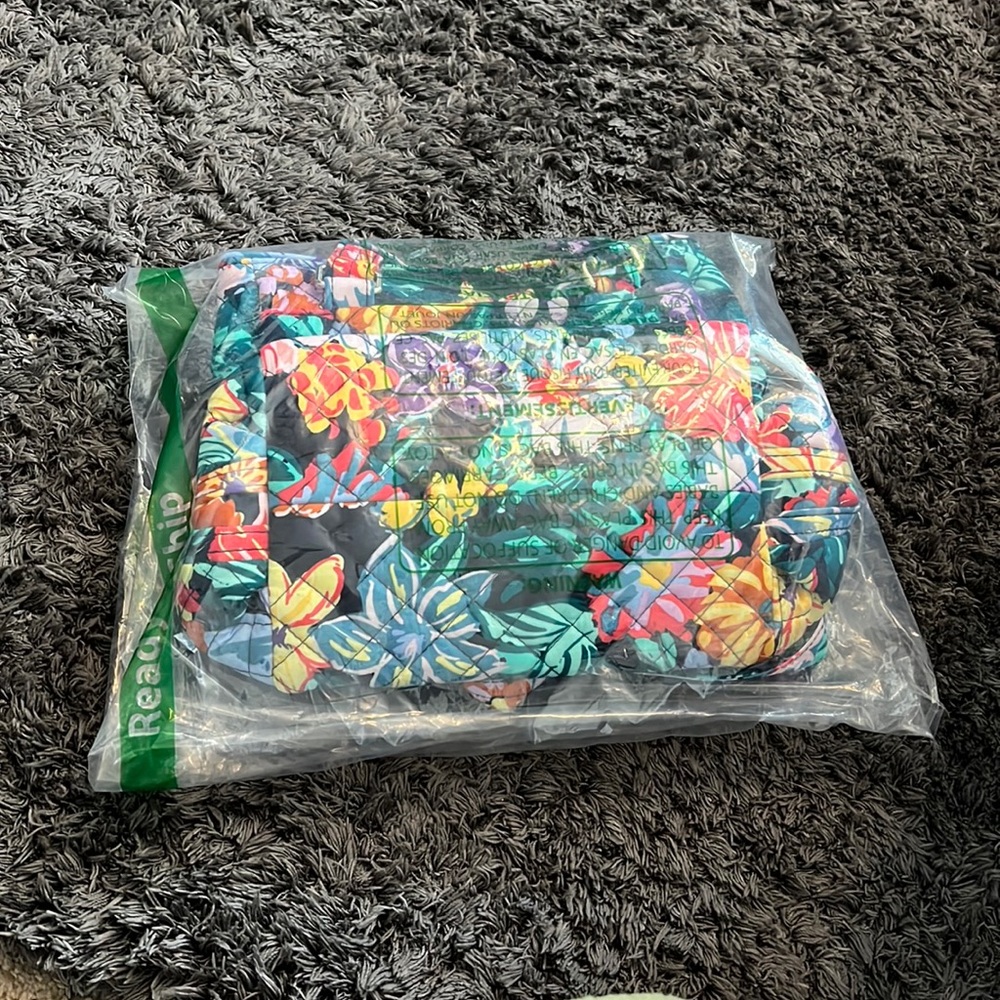 New Vera Bradley Purse